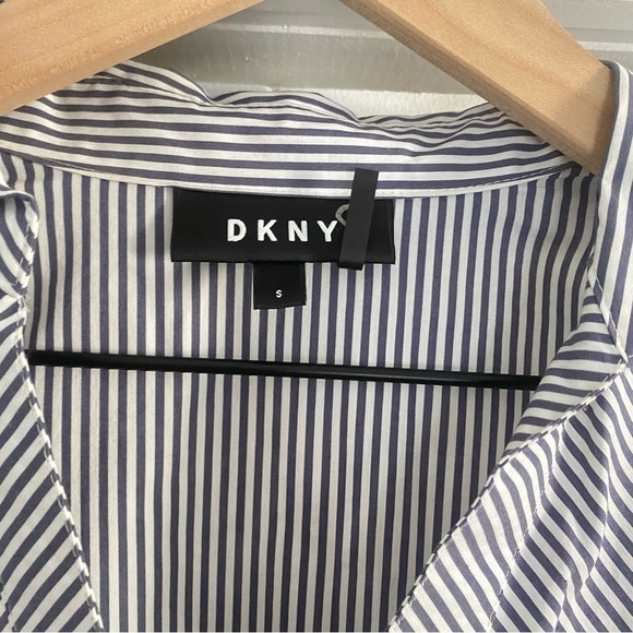 DKNY Asymmetrical Navy and White Button Down Shirt - Picture 4 of 5